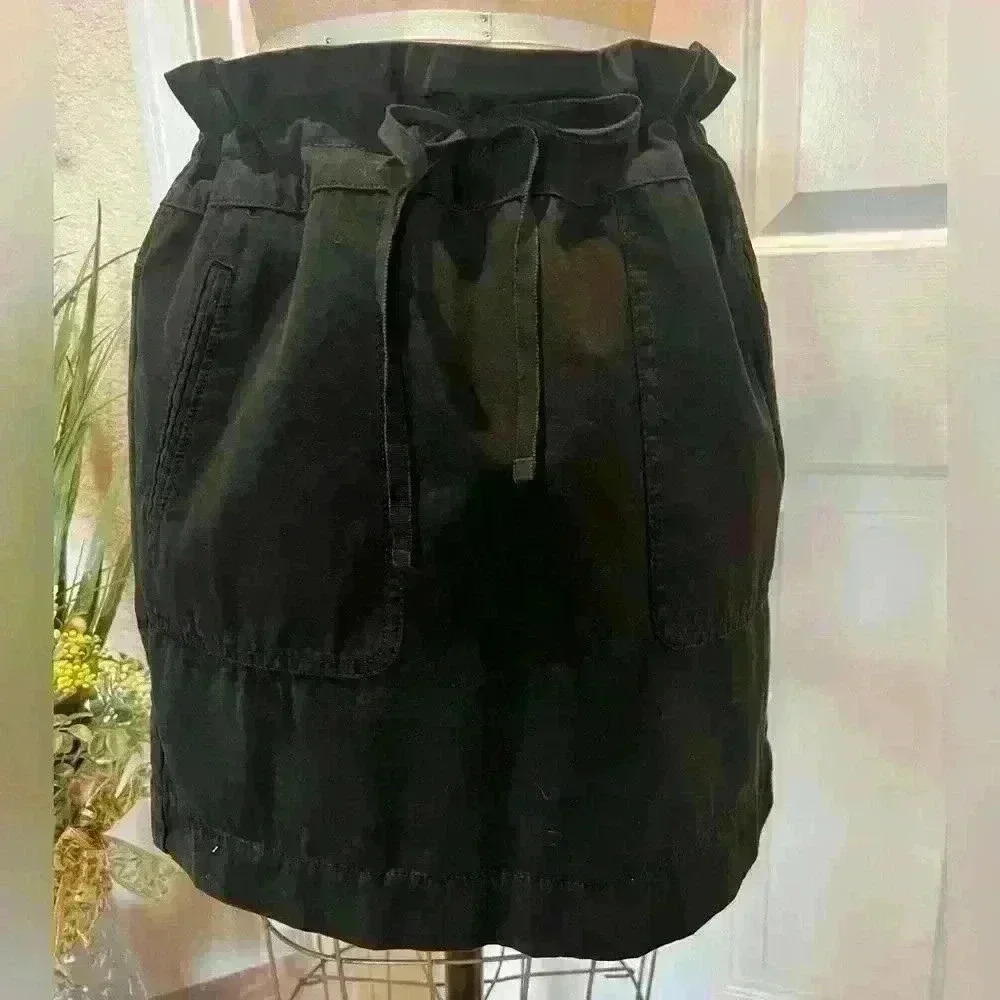 J.Crew Black Twill Skirt. Size 6
